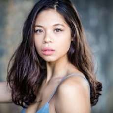 Eva Noblezada