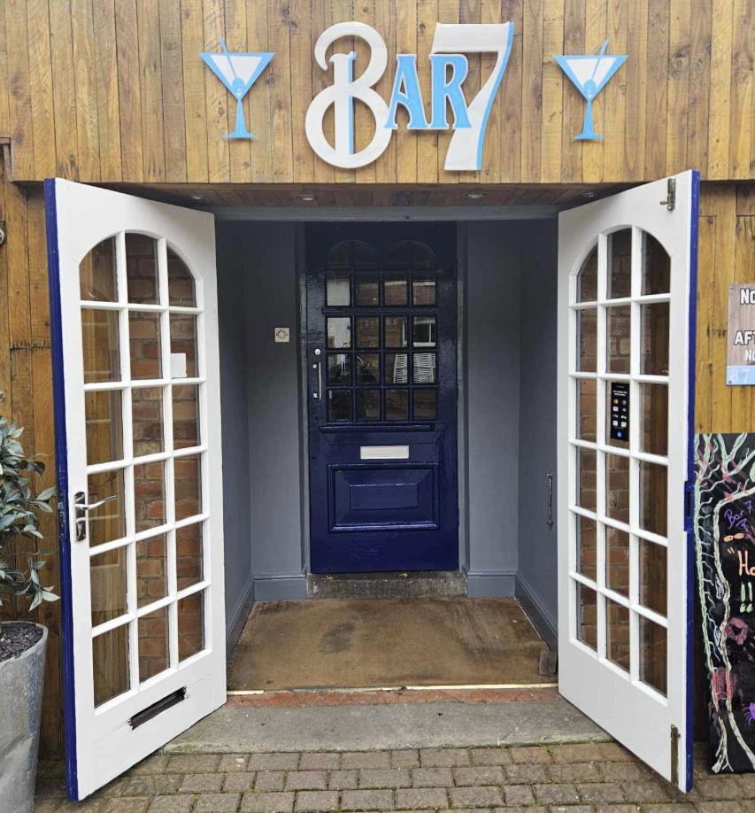 Bar 7