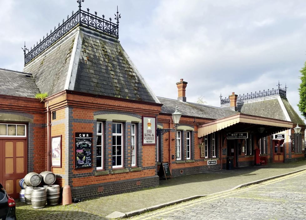 The King and Castle (Severn Valley Railway)