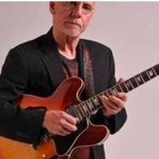 Larry Carlton