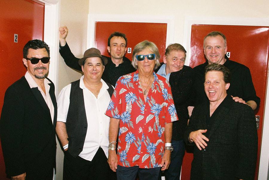 Mike Vernon and The Mighty Combo